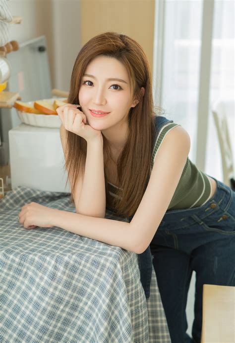 王鹤棣资料